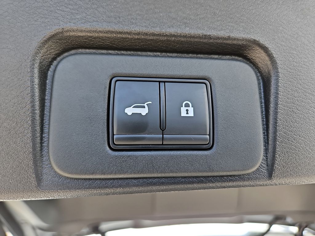 Used 2025 Nissan Rogue SUV