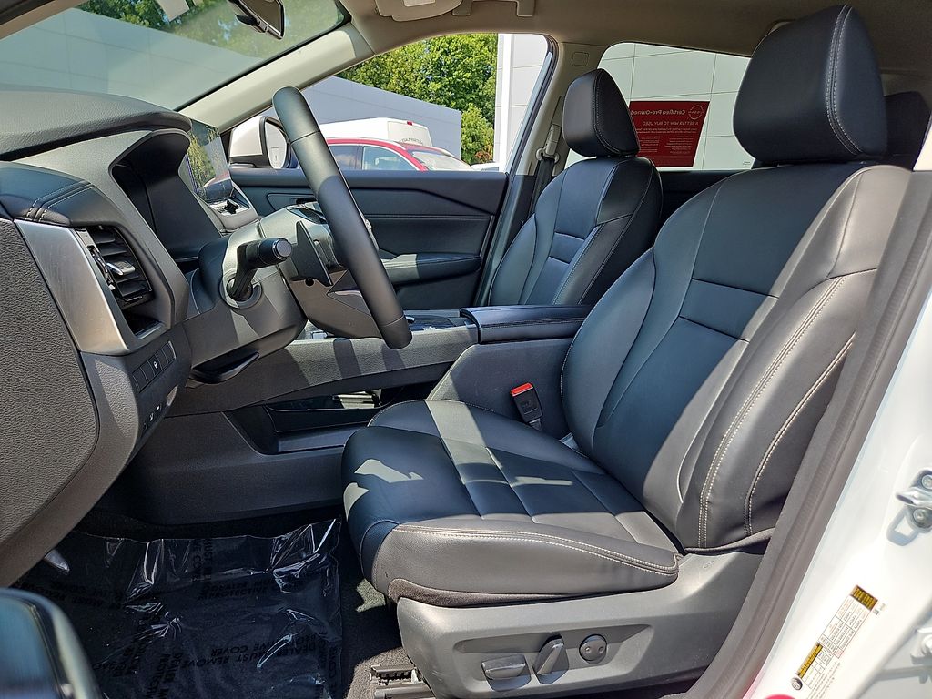 Used 2025 Nissan Rogue SUV