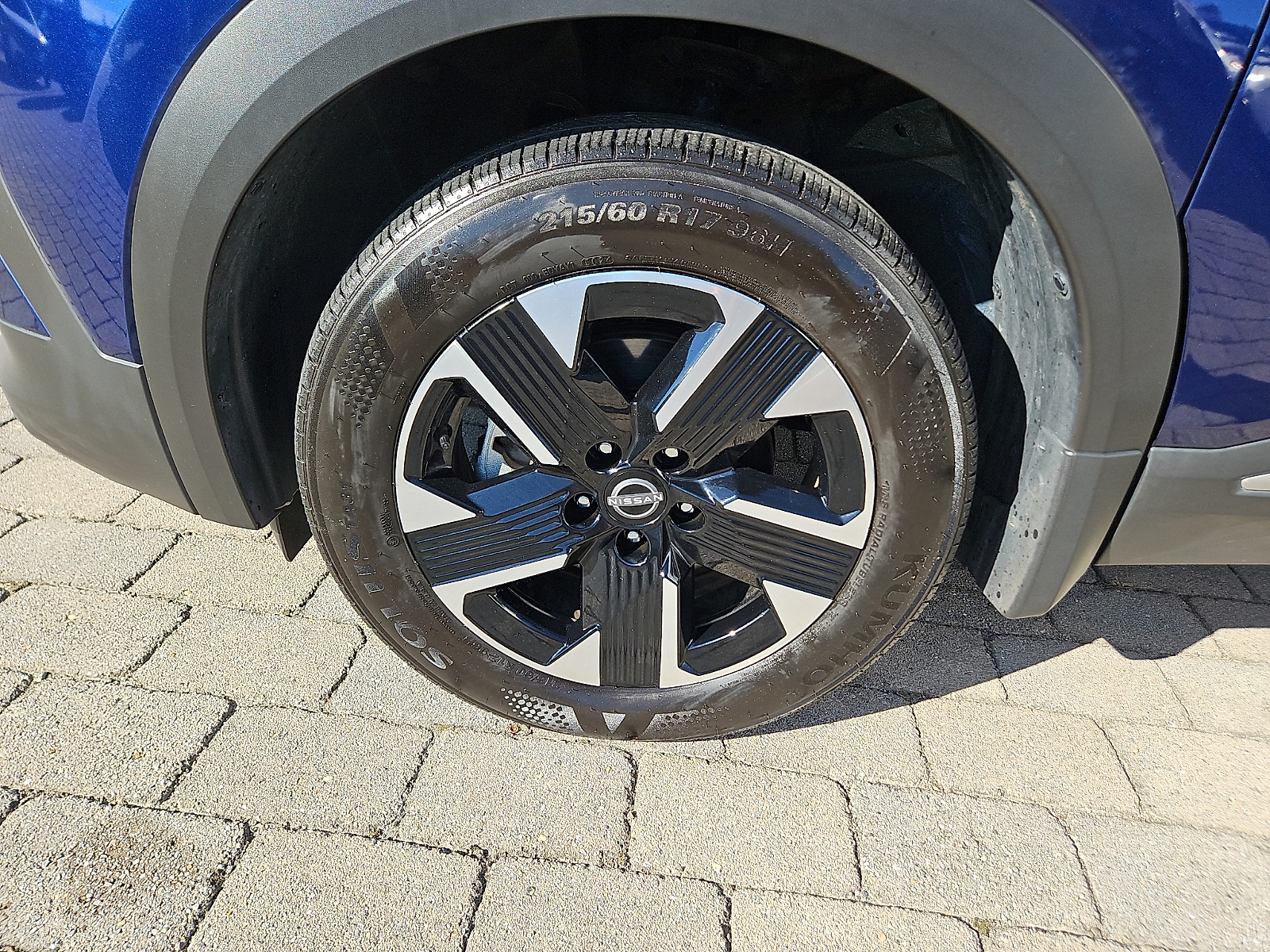 Used 2025 Nissan Kicks SUV