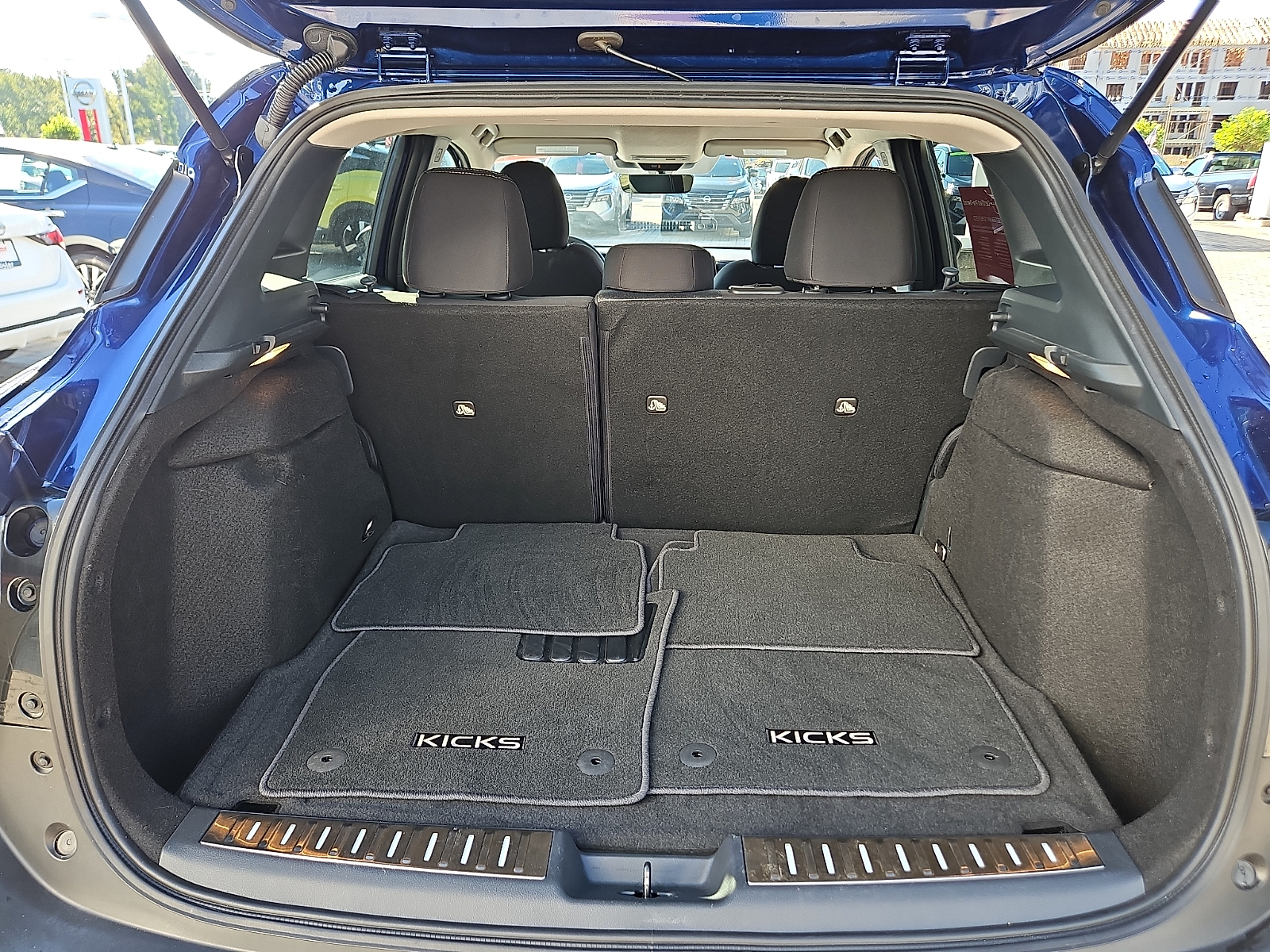 Used 2025 Nissan Kicks SUV