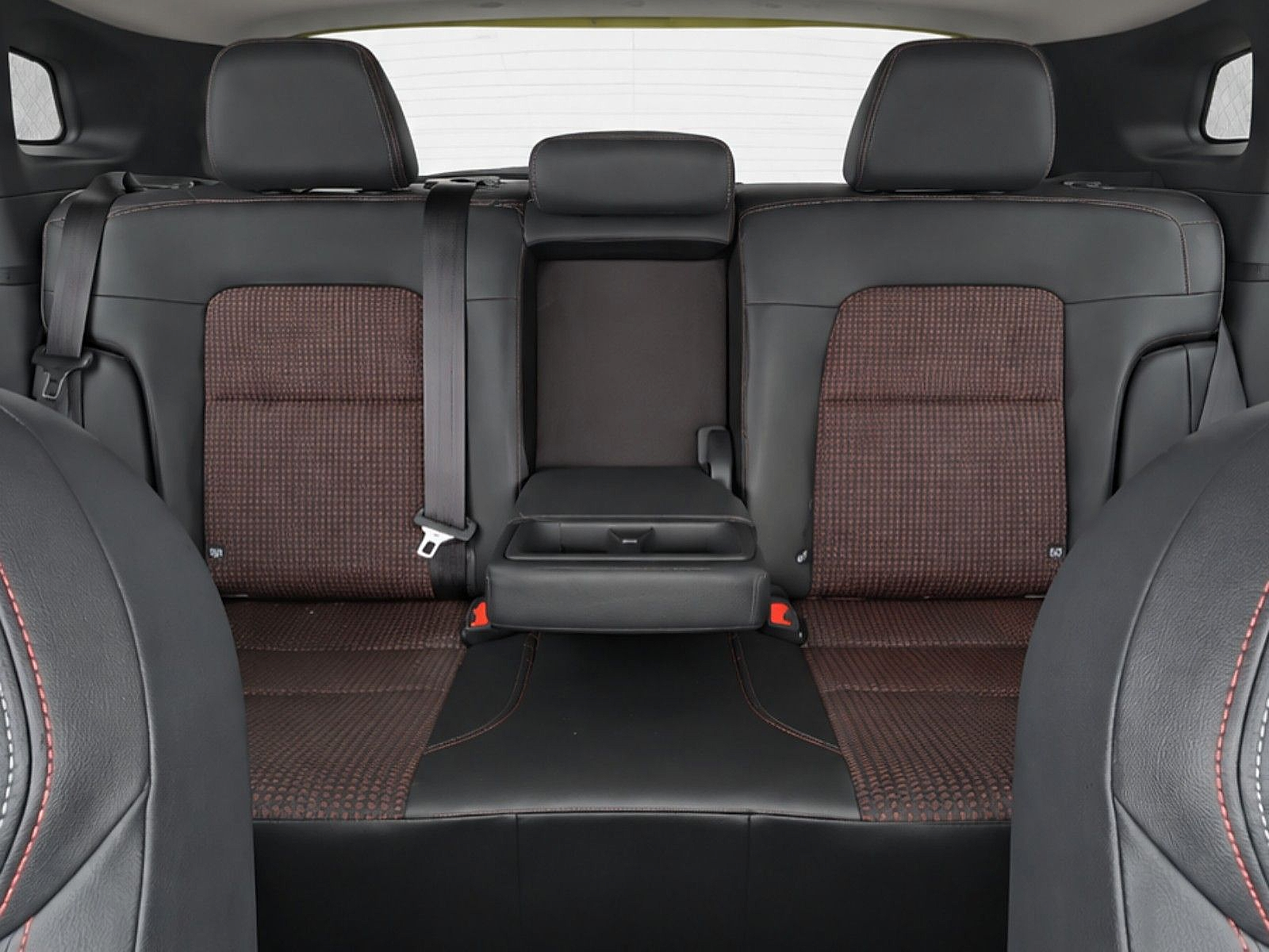 Used 2025 Nissan Kicks SUV
