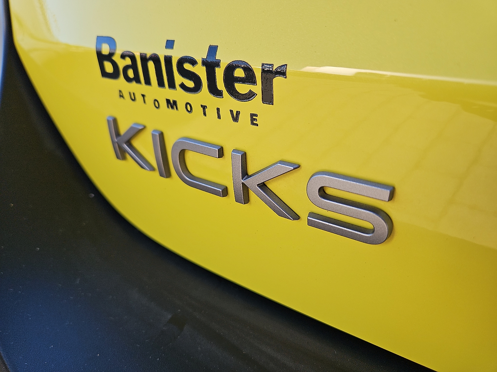 Used 2025 Nissan Kicks SUV