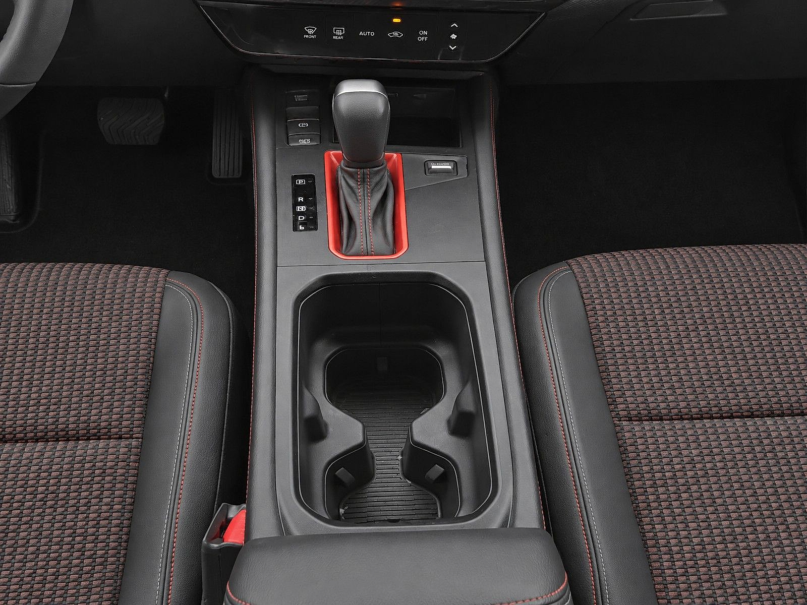 Used 2025 Nissan Kicks SUV
