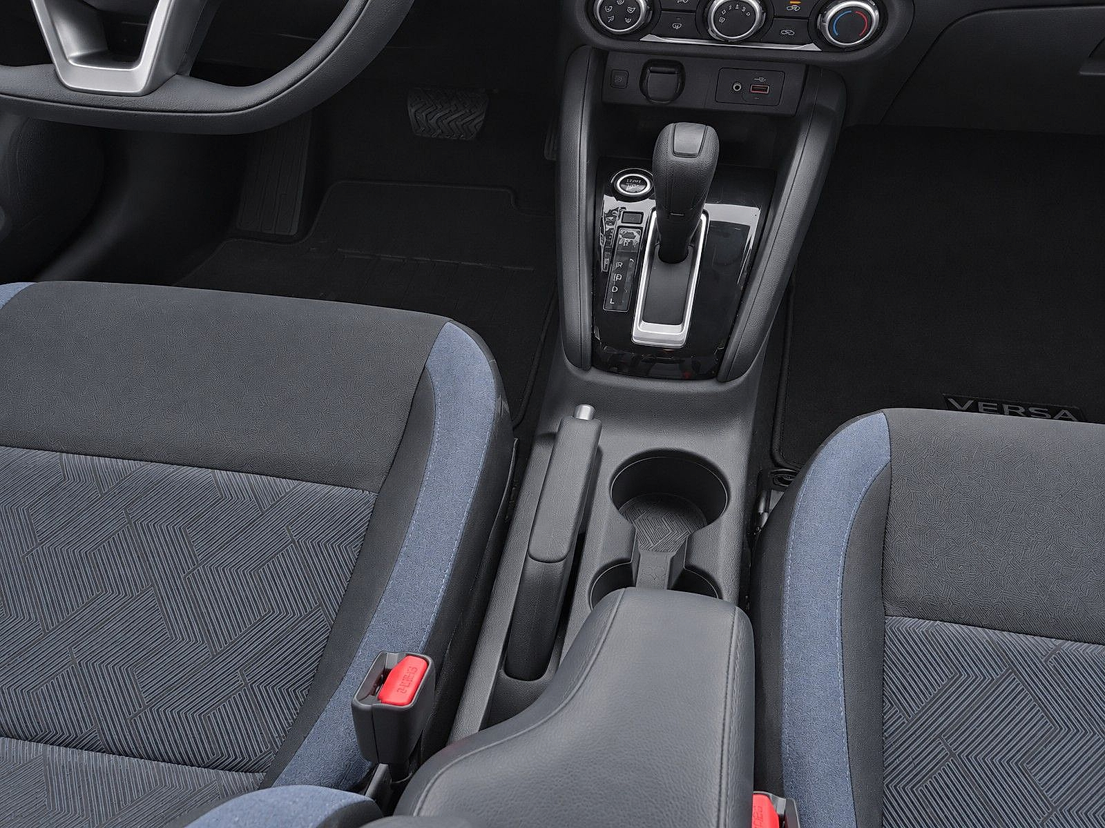 Used 2025 Nissan Versa Sedan