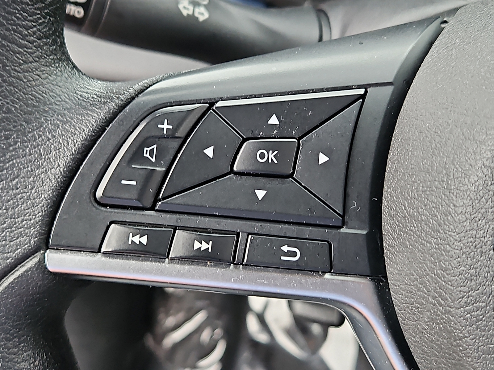 Used 2025 Nissan Versa Sedan