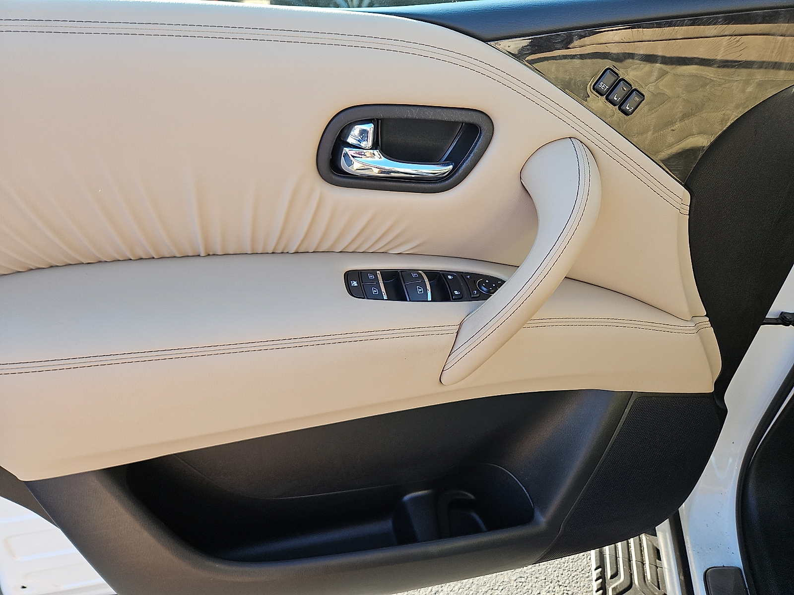 Used 2024 Nissan Armada SUV