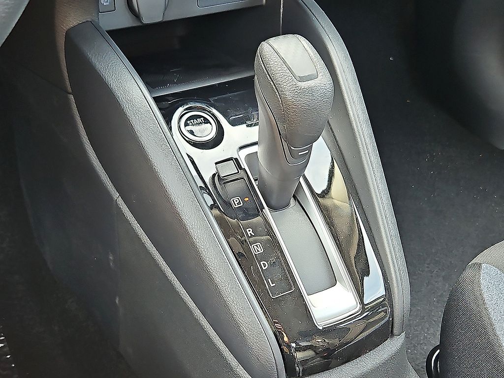 New 2025 Nissan Versa Sedan