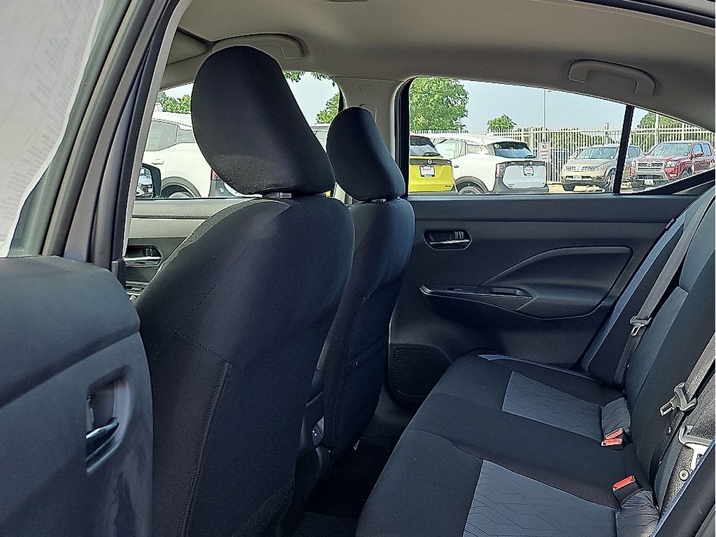 New 2025 Nissan Versa Sedan