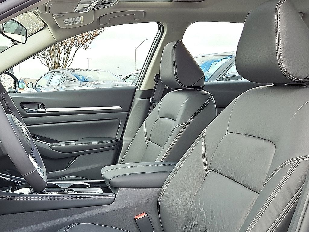 New 2025 Nissan Altima Sedan