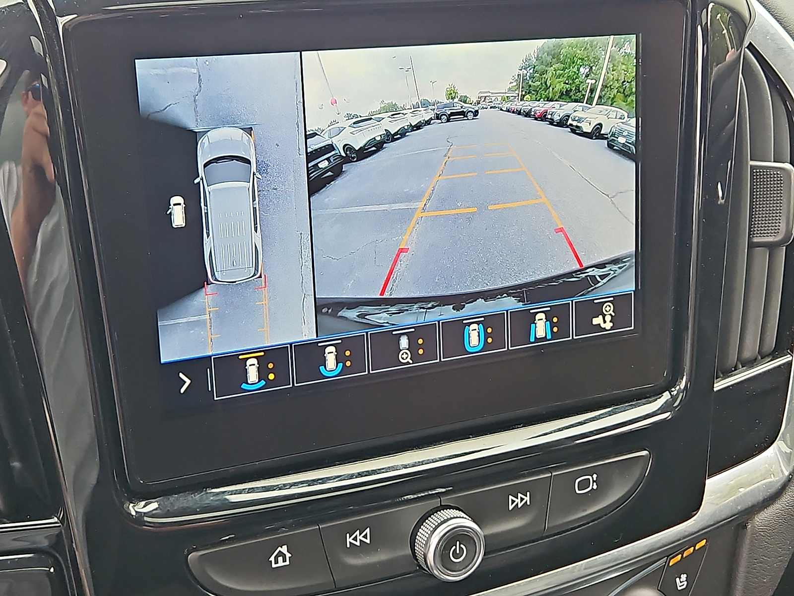 Used 2020 Chevrolet Traverse SUV