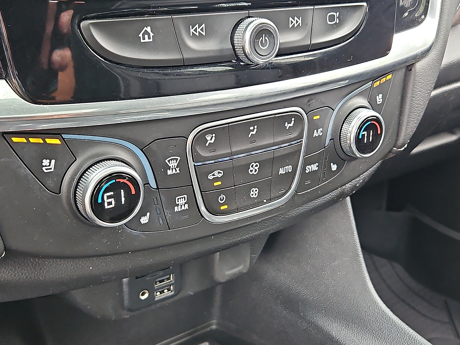 Used 2020 Chevrolet Traverse SUV