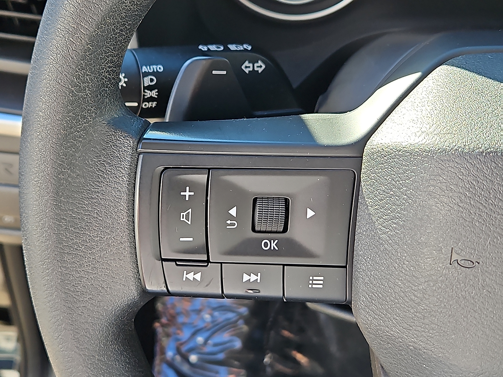 Used 2025 Nissan Rogue SUV