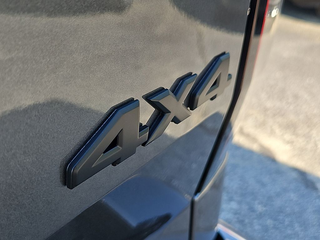 New 2026 Nissan Frontier Truck