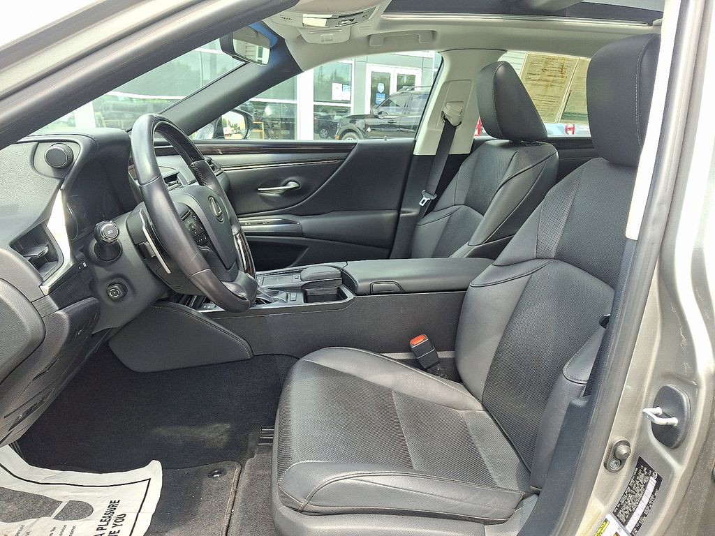 Used 2021 Lexus ES 350 Sedan