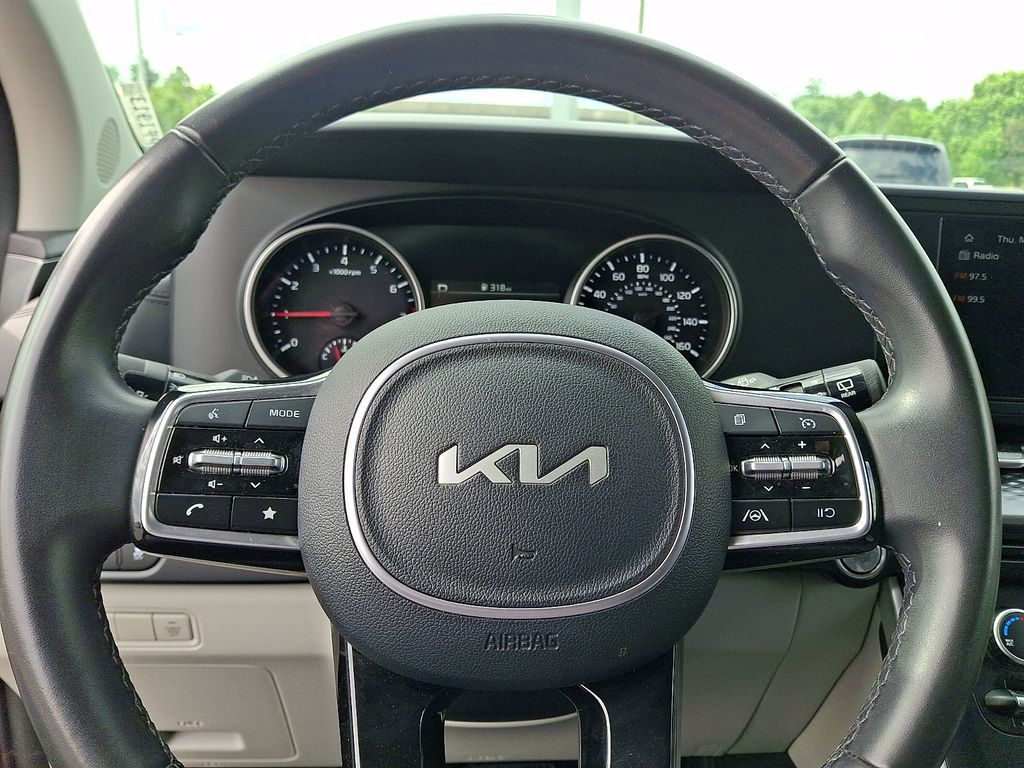Used 2024 Kia Carnival Van