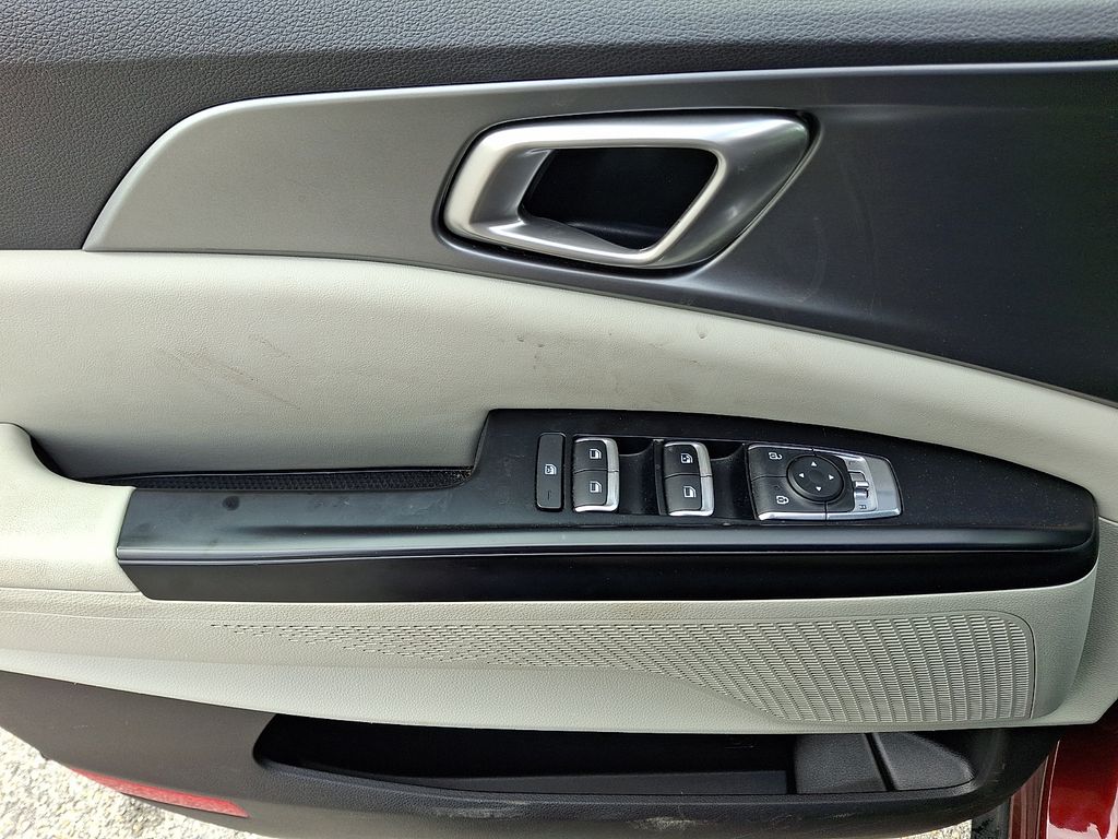 Used 2024 Kia Carnival Van