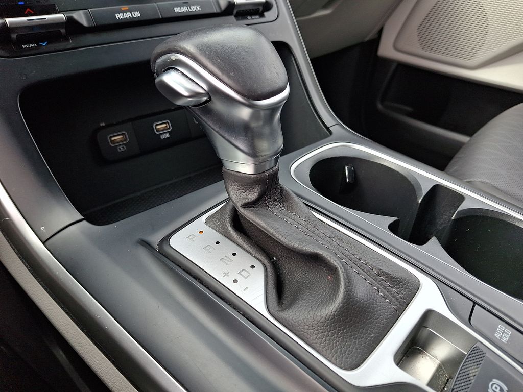 Used 2024 Kia Carnival Van