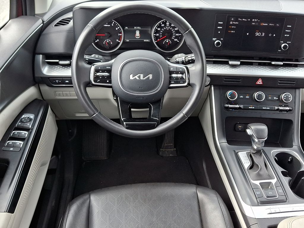 Used 2024 Kia Carnival Van