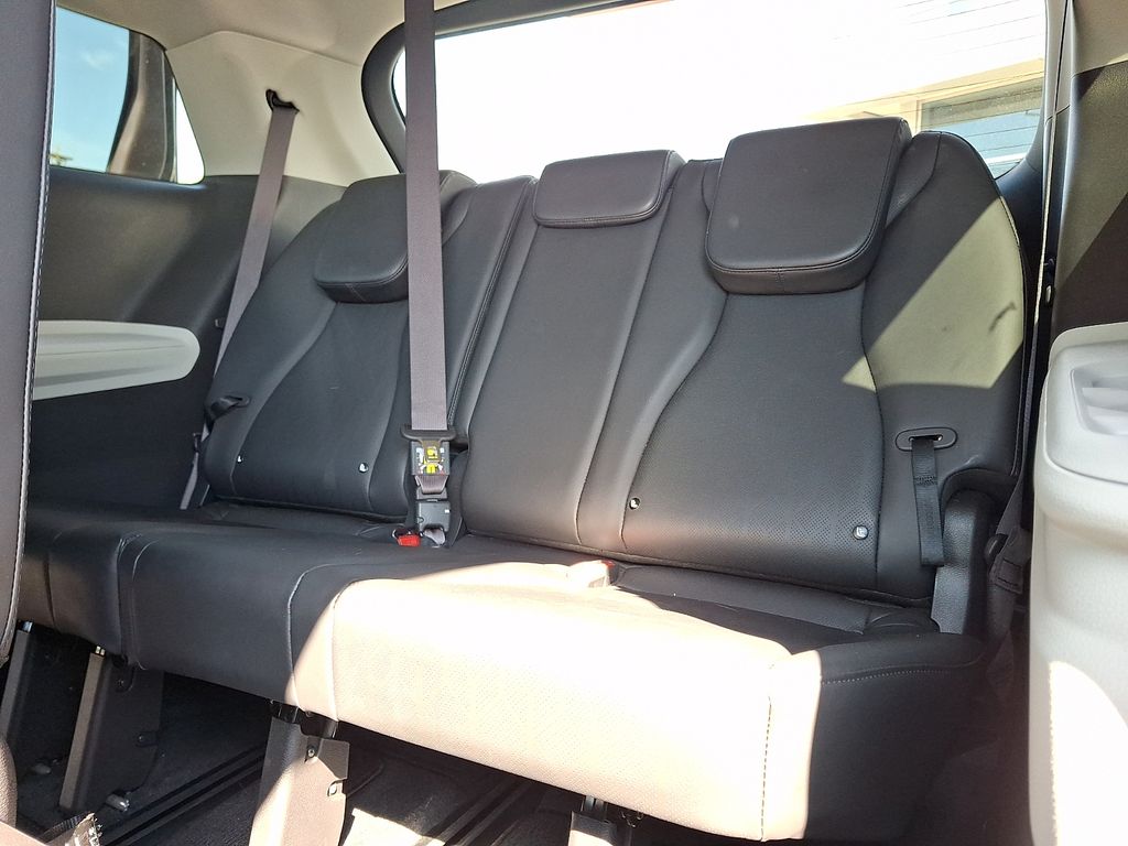 Used 2024 Kia Carnival Van