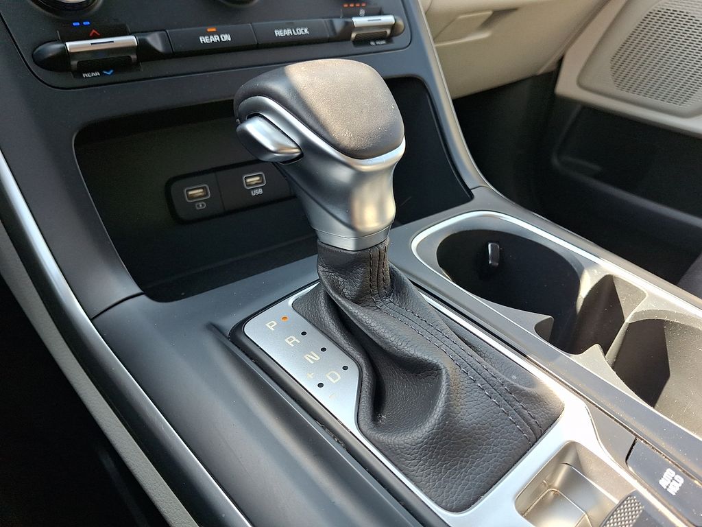 Used 2024 Kia Carnival Van