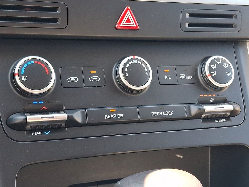 Used 2024 Kia Carnival Van