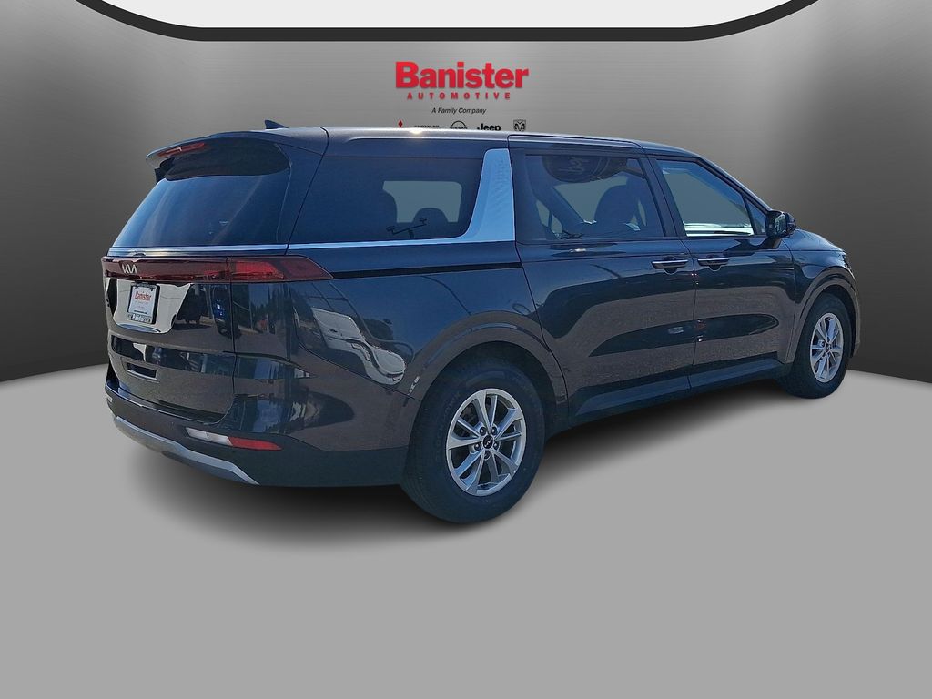 Used 2024 Kia Carnival Van