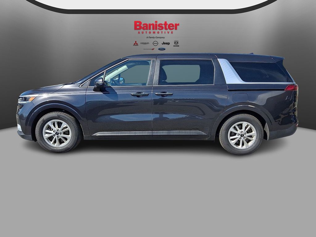 Used 2024 Kia Carnival Van