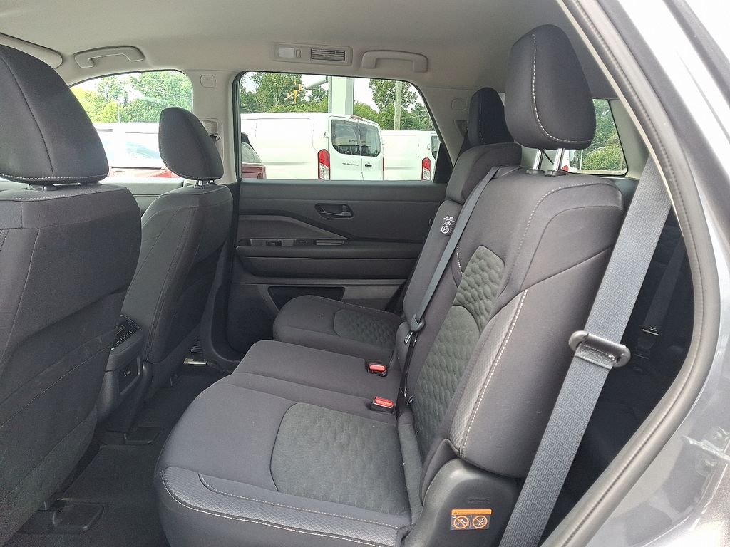 Used 2024 Nissan Pathfinder Wagon