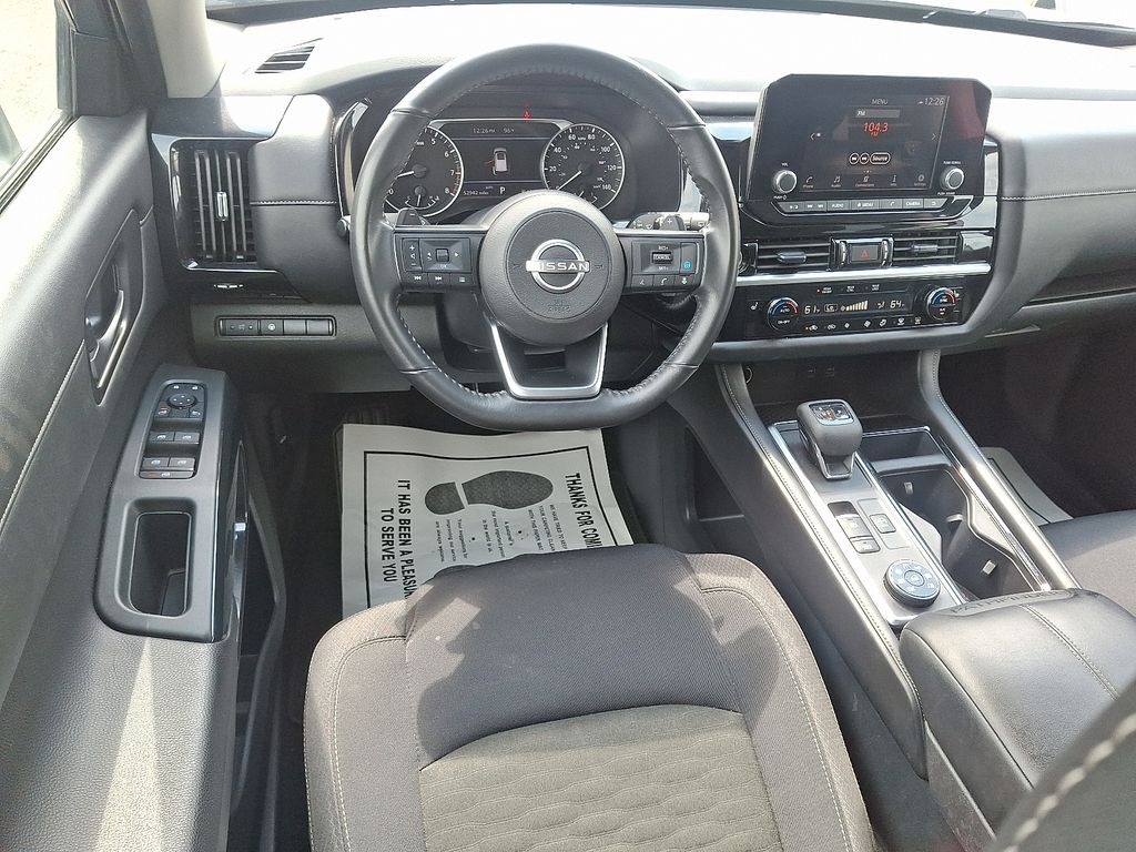 Used 2024 Nissan Pathfinder Wagon