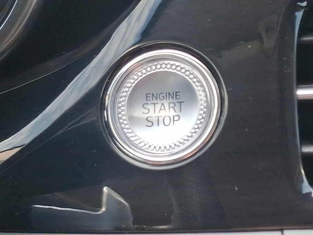 Used 2025 Genesis G70 Sedan