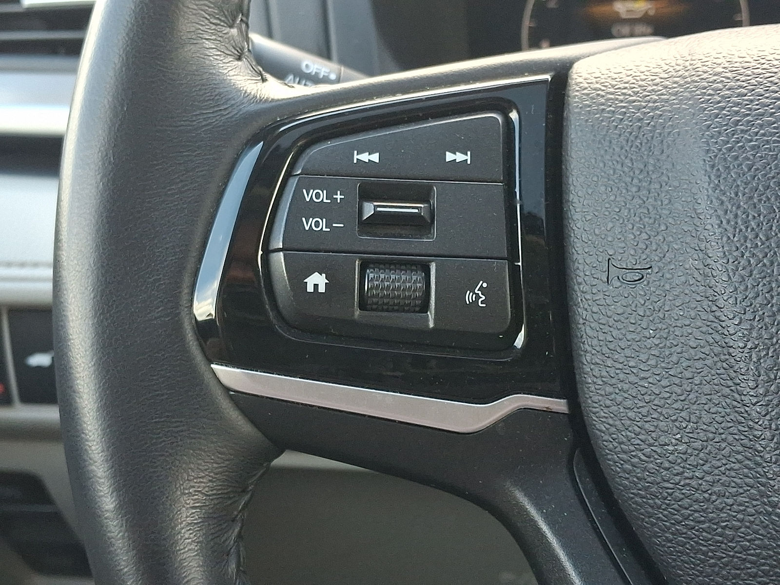 Used 2025 Honda Odyssey Van