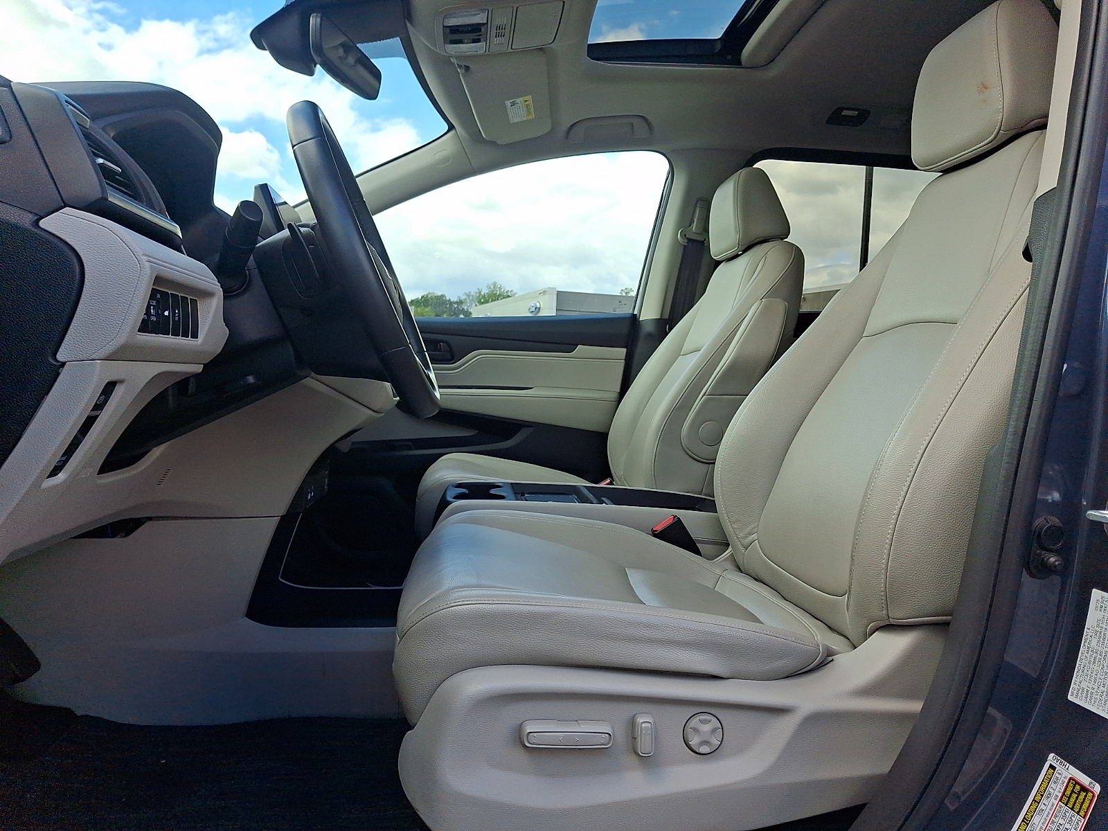 Used 2025 Honda Odyssey Van