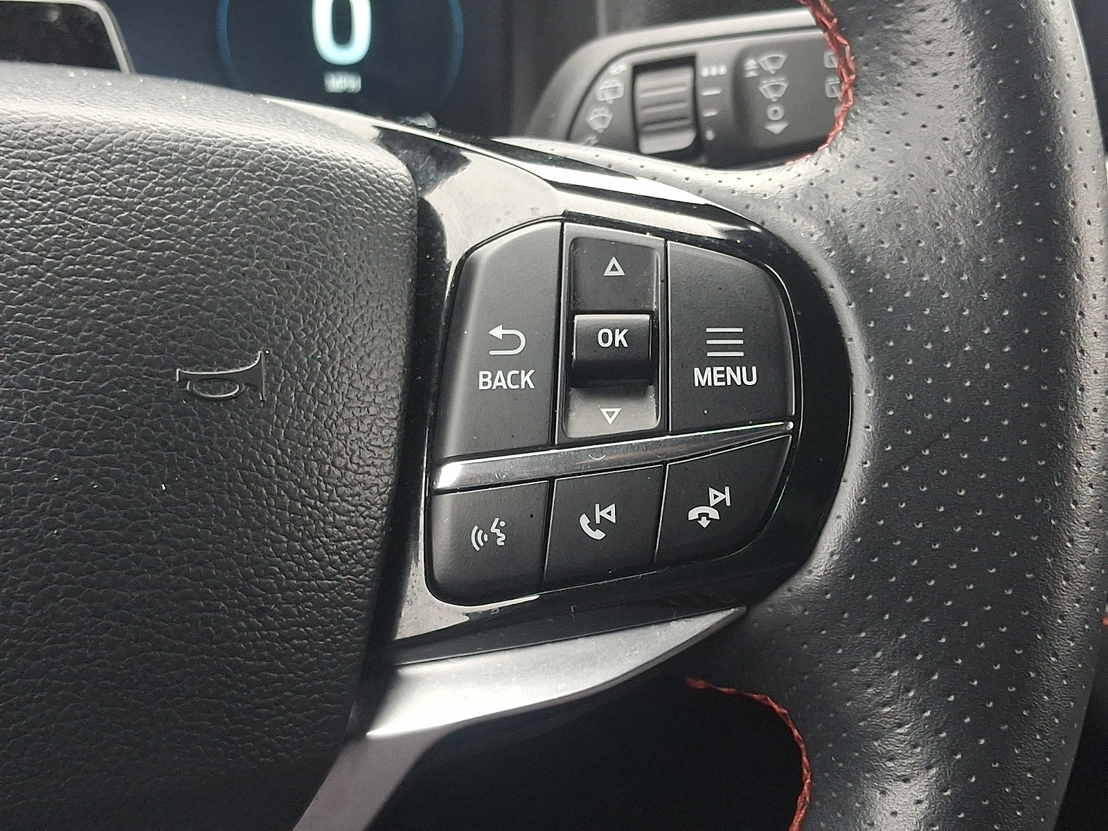 Used 2025 Ford Explorer SUV