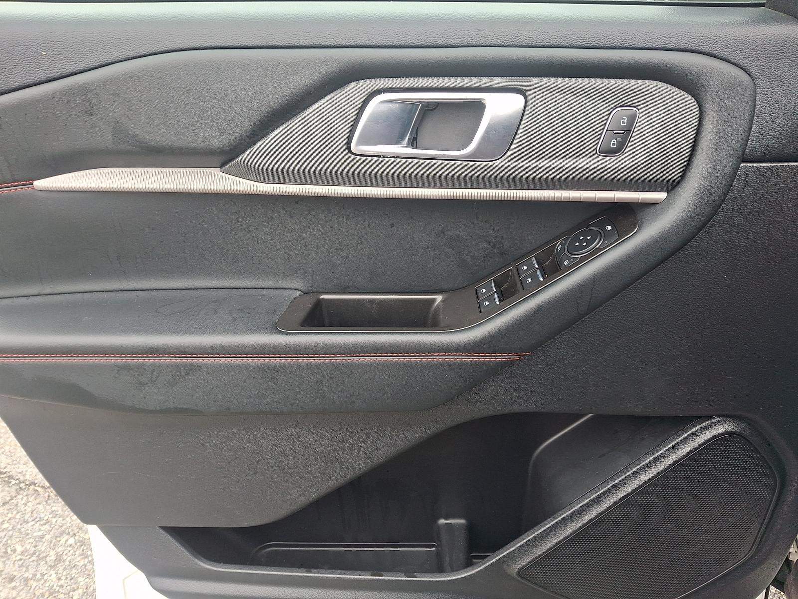 Used 2025 Ford Explorer SUV