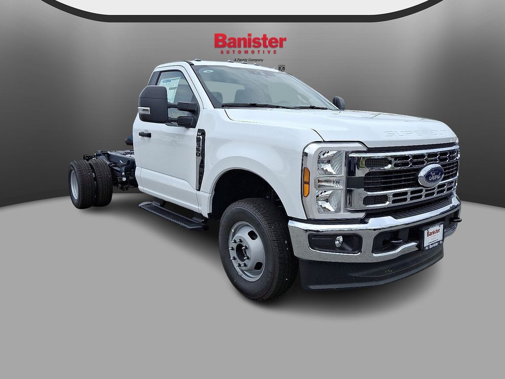 New 2025 Ford F-350 Super Duty Truck