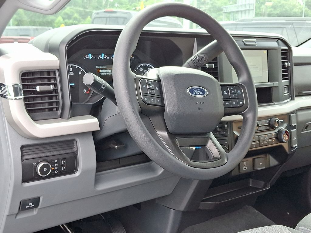 New 2025 Ford F-350 Super Duty Truck
