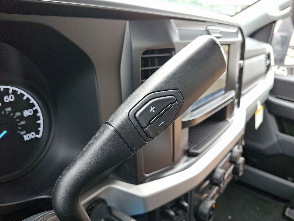 New 2025 Ford F-350 Super Duty Truck