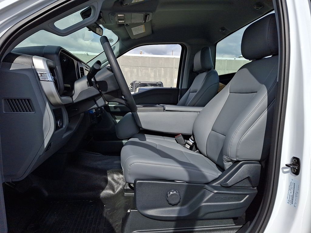New 2025 Ford F-350 Super Duty Truck