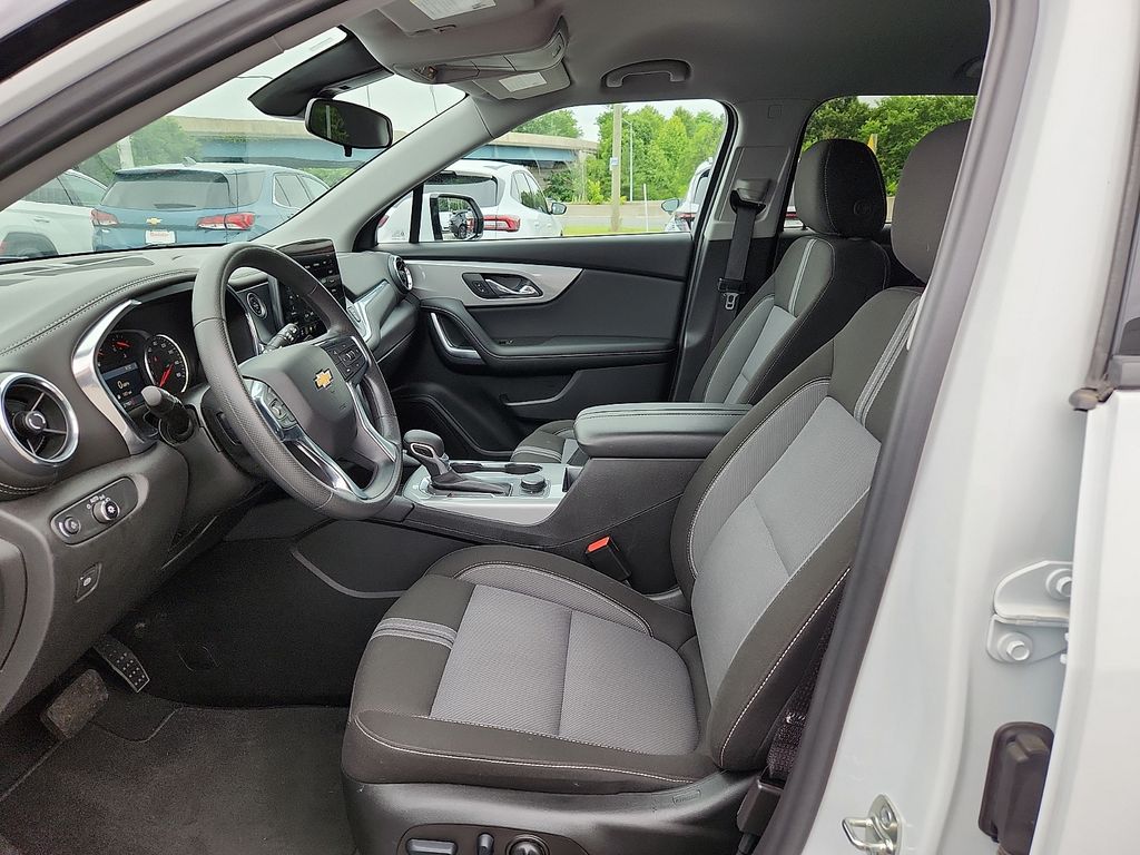 Used 2025 Chevrolet Blazer SUV