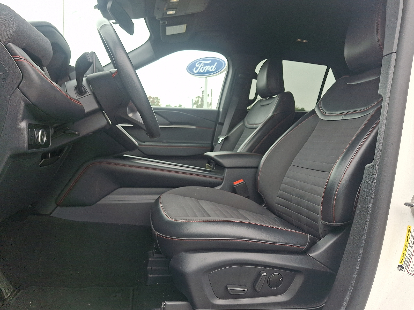 Used 2025 Ford Explorer SUV