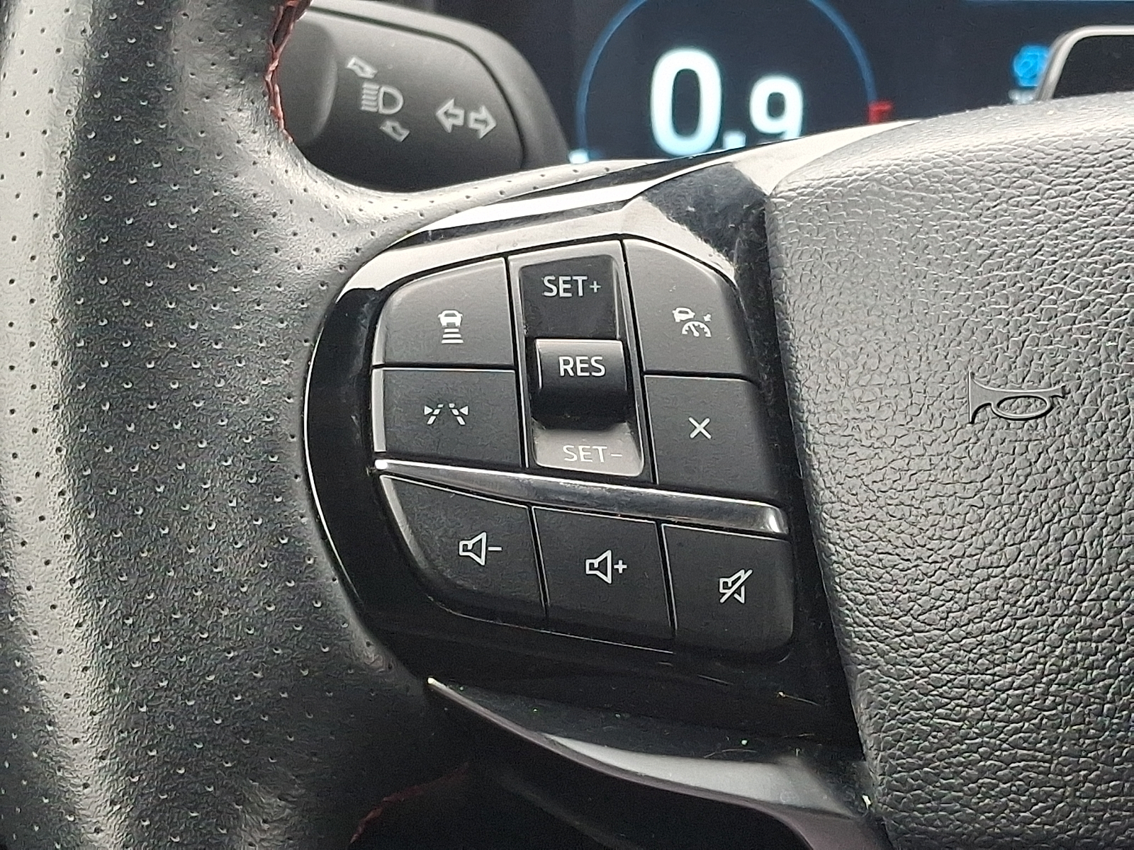 Used 2025 Ford Explorer SUV