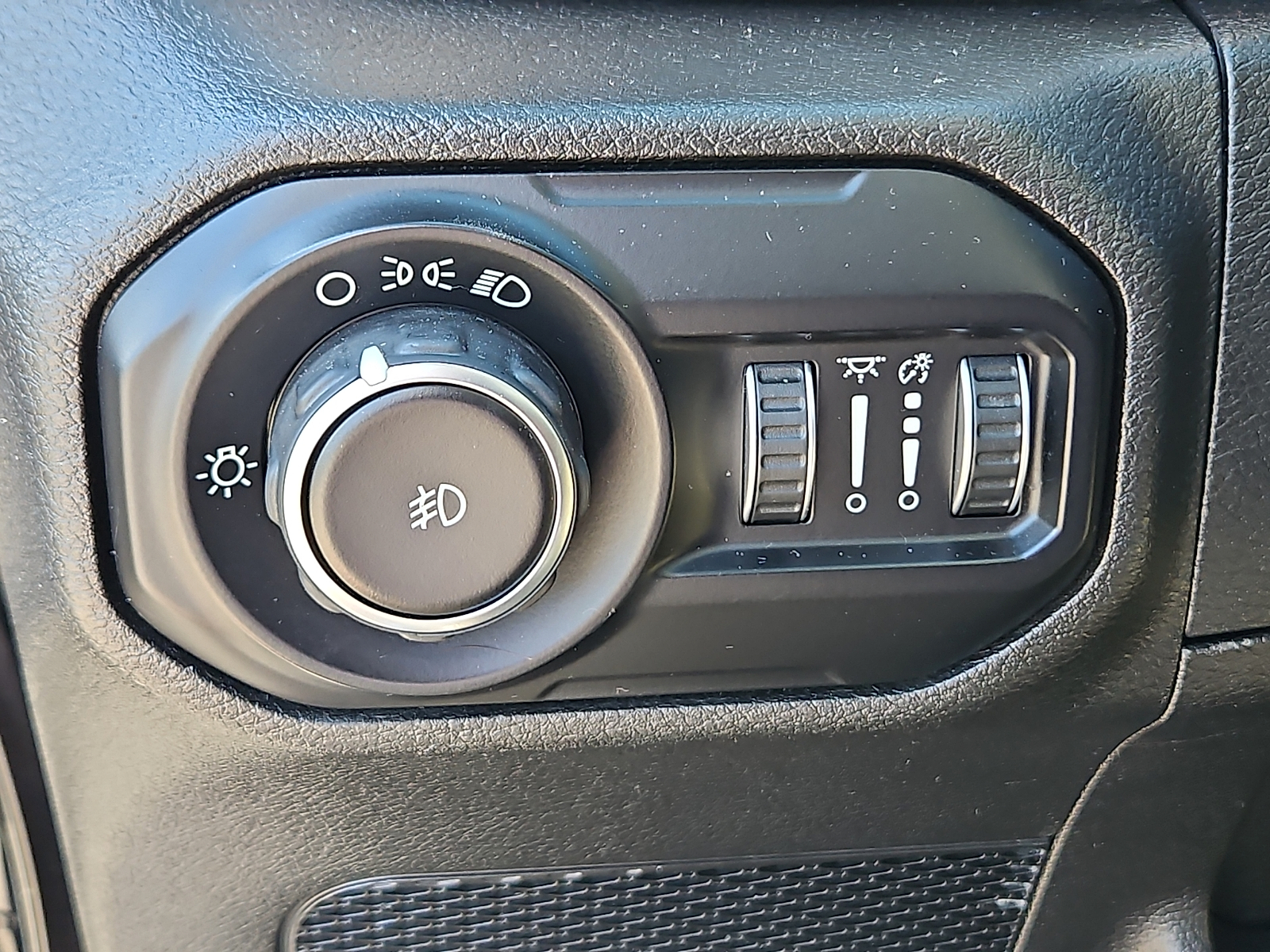 Used 2018 Jeep Wrangler SUV