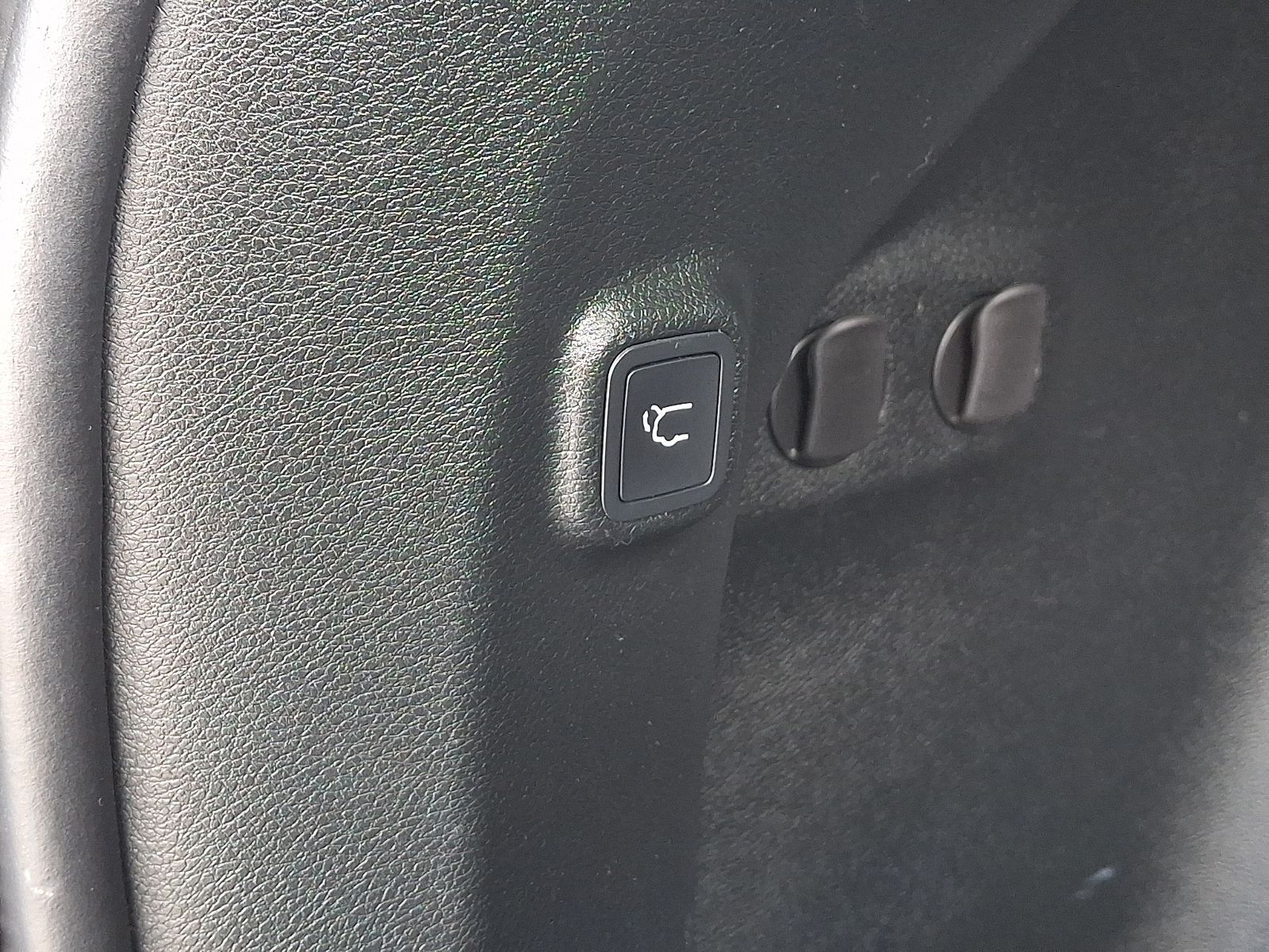 Used 2019 Jeep Cherokee SUV