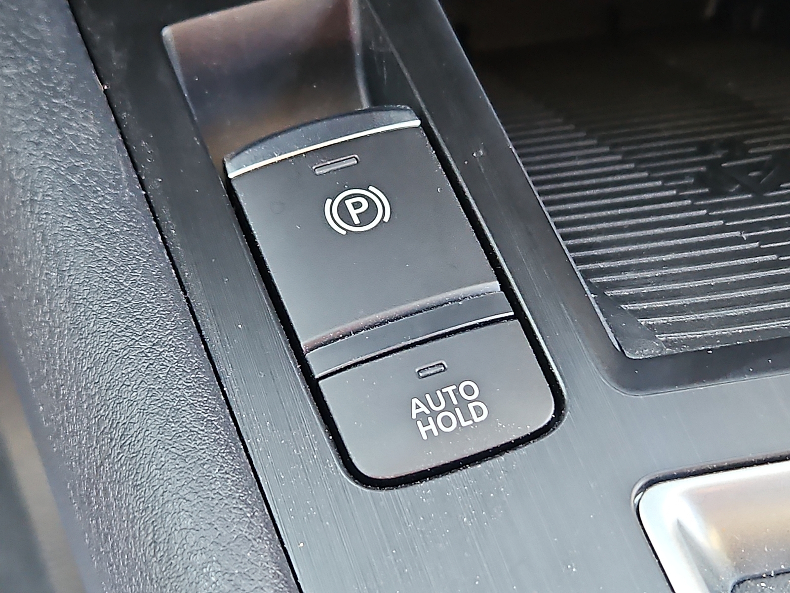 Used 2026 Nissan Kicks SUV
