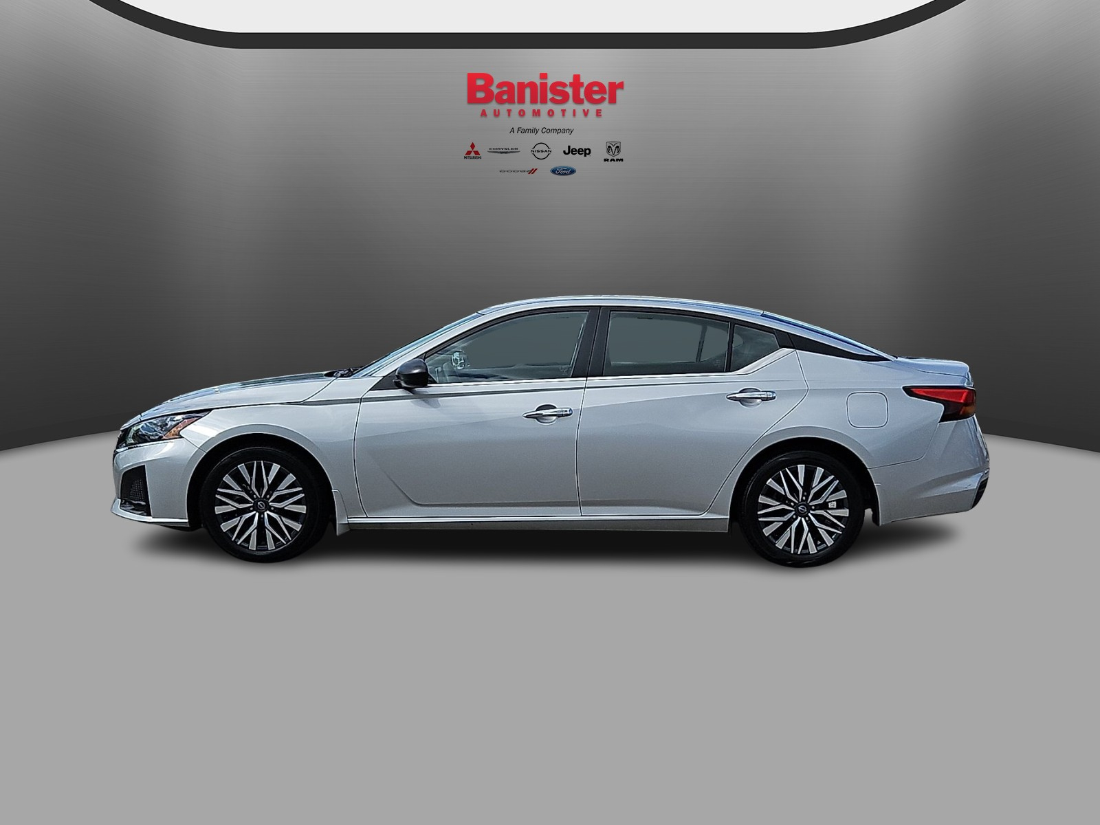 Used 2025 Nissan Altima Sedan