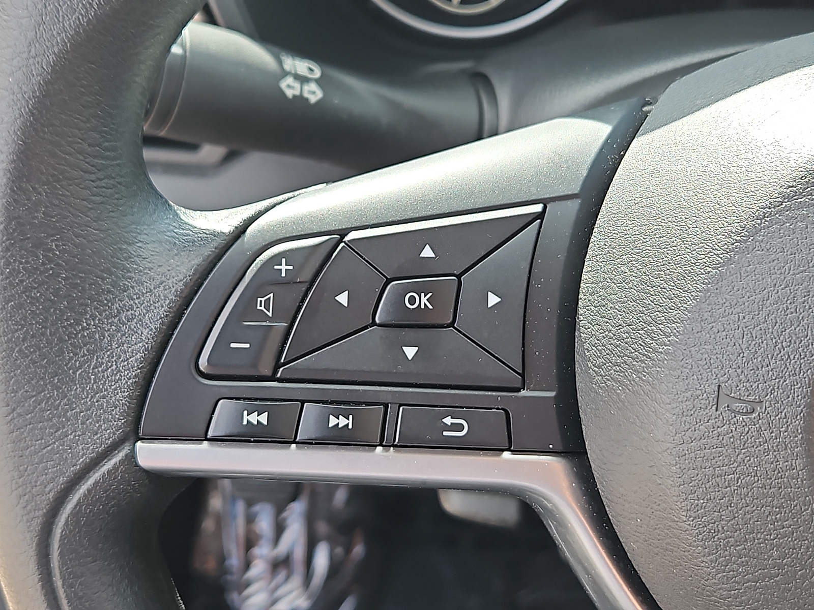 Used 2025 Nissan Altima Sedan