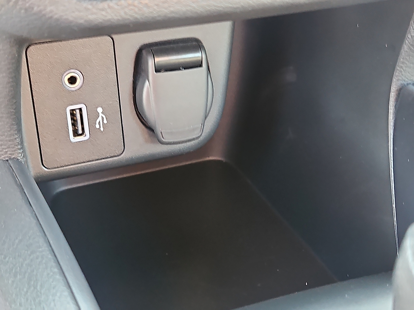 Used 2025 Nissan Versa Sedan