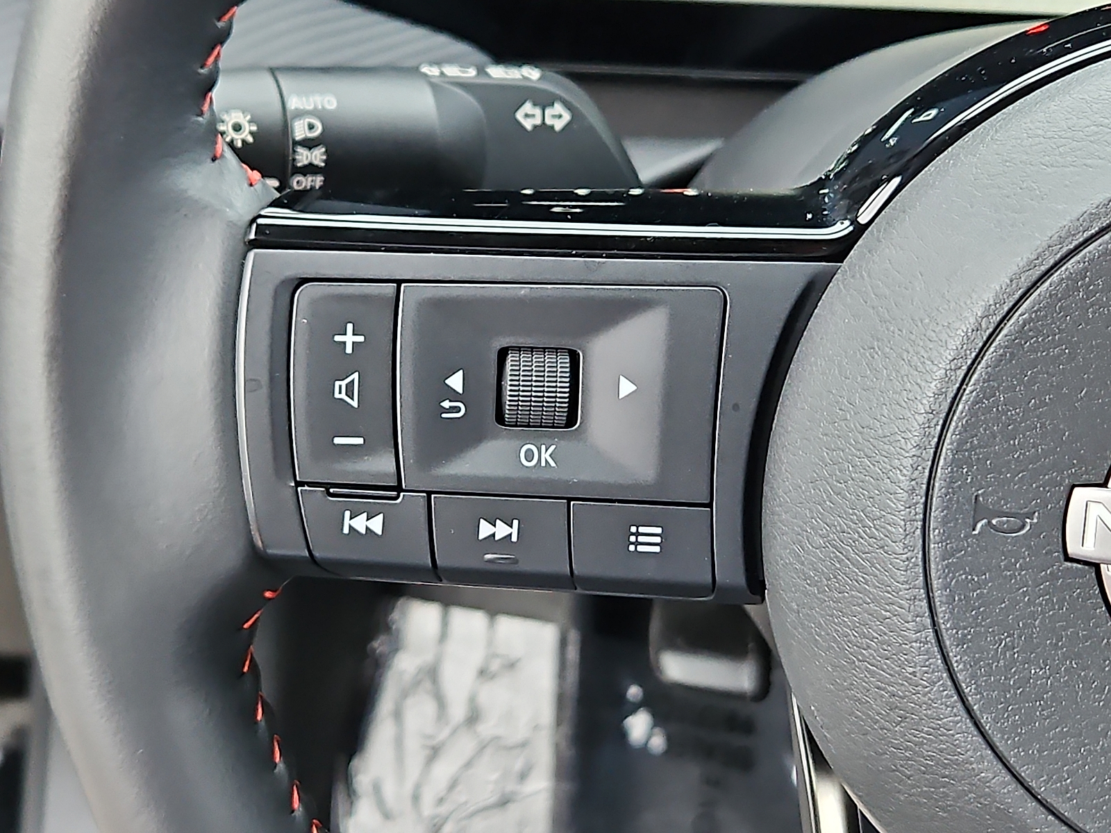 Used 2025 Nissan Kicks SUV