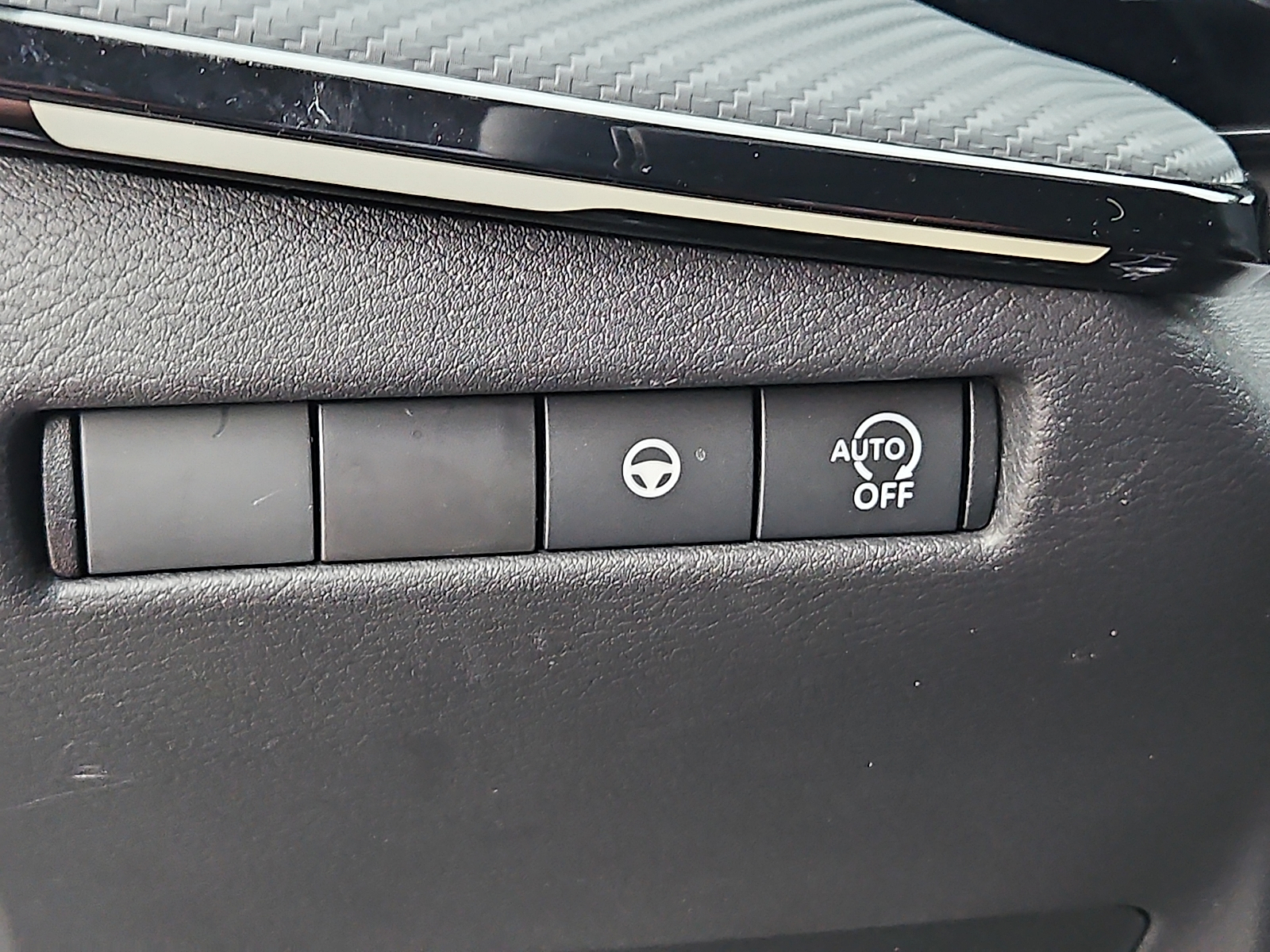 Used 2025 Nissan Kicks SUV