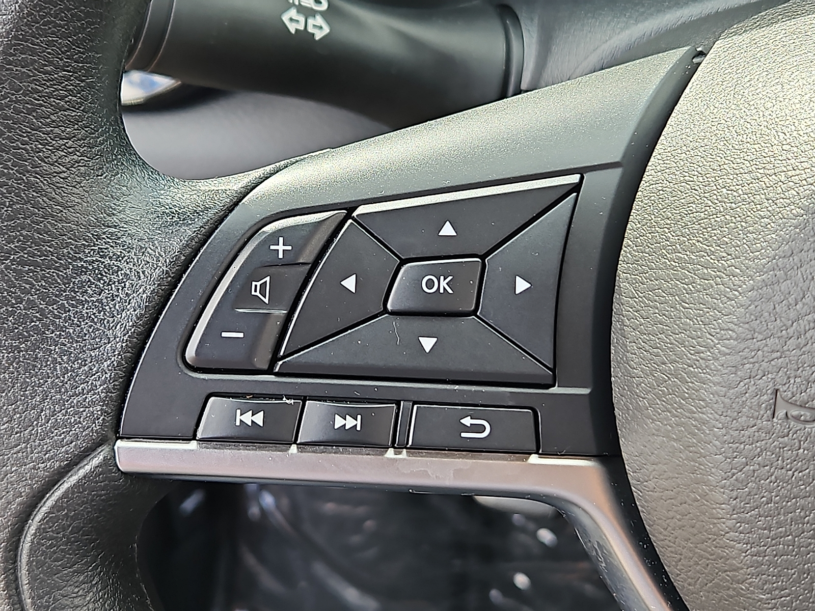Used 2025 Nissan Sentra Sedan